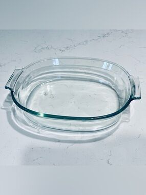 Pyrex #702 clear glass oval roasting baking casserole dish 2.5 quart